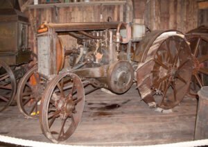 Minneapolis (MTM) 17-30 tractor