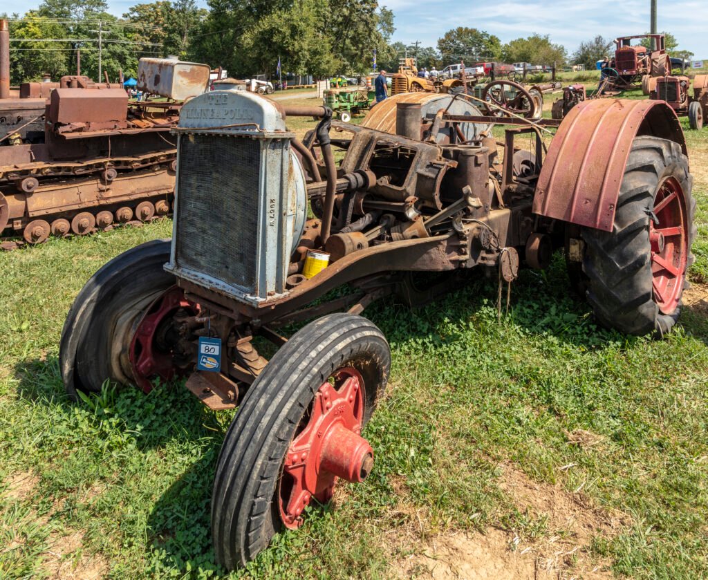 Minneapolis (MTM) 27-42 tractor